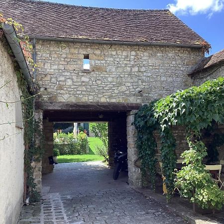 Maison De Charme ,Independante Montigny-sur-Loing Екстериор снимка